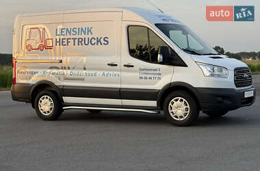 Грузовой фургон Ford Transit 2017 в 