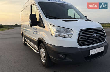 Грузовой фургон Ford Transit 2017 в 