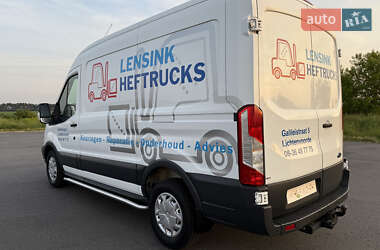 Грузовой фургон Ford Transit 2017 в 