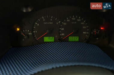 Вантажний фургон Ford Transit 2006 в 
