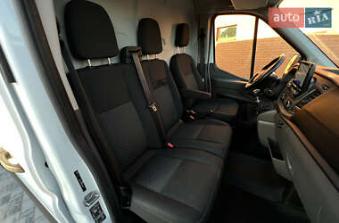 Грузовой фургон Ford Transit 2020 в 