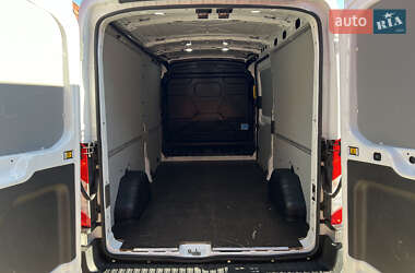 Грузовой фургон Ford Transit 2020 в 