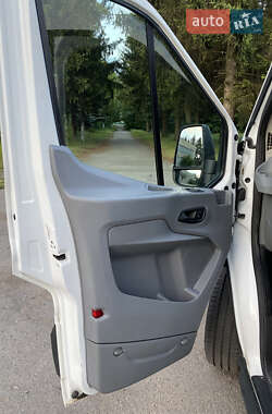 Грузовой фургон Ford Transit 2014 в 