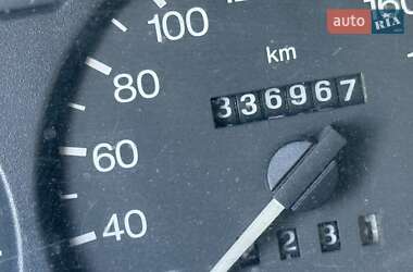Грузовой фургон Ford Transit 2001 в 