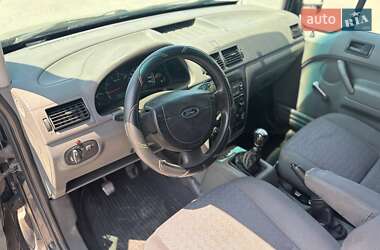 Грузовой фургон Ford Transit 2003 в 