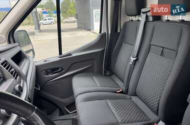 Грузовой фургон Ford Transit 2022 в 