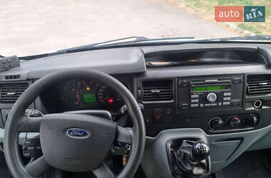 Грузовой фургон Ford Transit 2013 в 