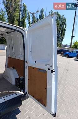 Грузовой фургон Ford Transit 2011 в 