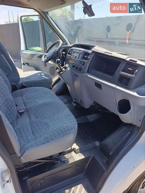 Вантажний фургон Ford Transit 2011 в Києві