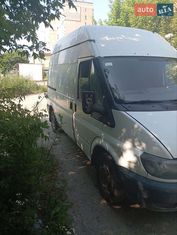 Грузовой фургон Ford Transit 2004 в Шепетовке