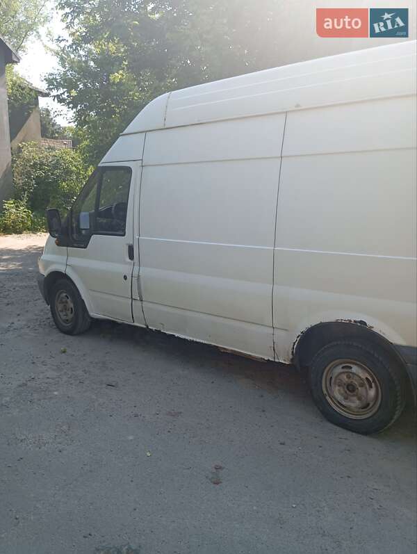 Грузовой фургон Ford Transit 2004 в Шепетовке