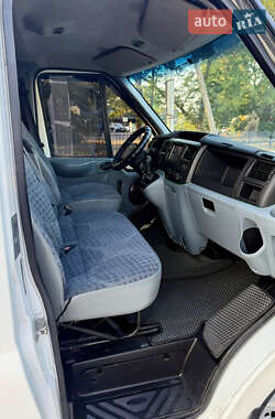 Вантажний фургон Ford Transit 2006 в 