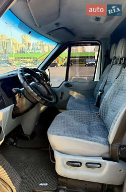 Вантажний фургон Ford Transit 2006 в 