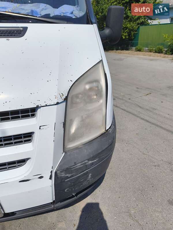 Вантажний фургон Ford Transit 2011 в Варві