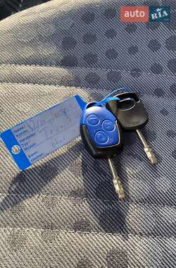 Грузовой фургон Ford Transit 2012 в 