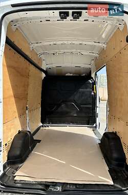 Вантажний фургон Ford Transit 2018 в 