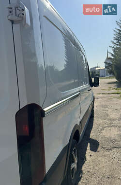 Вантажопасажирський фургон Ford Transit 2016 в 