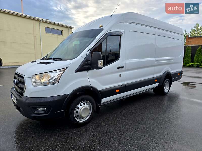 Грузовой фургон Ford Transit 2019 в 