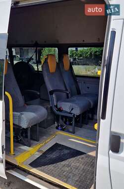 Мікроавтобус Ford Transit 2013 в 