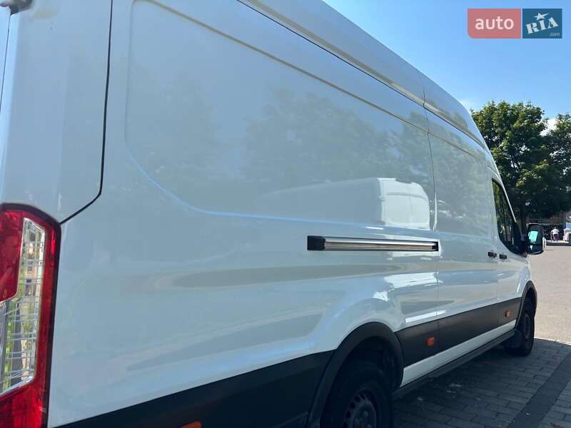 Вантажний фургон Ford Transit 2020 в Ковелі