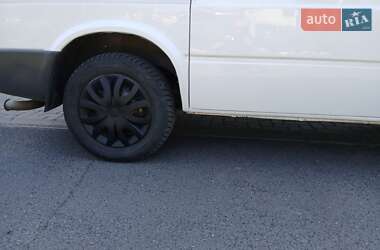 Микроавтобус Ford Transit 2000 в 