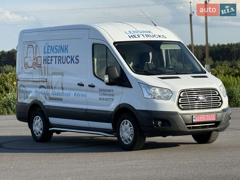 Вантажний фургон Ford Transit 2017 в Радивиліві