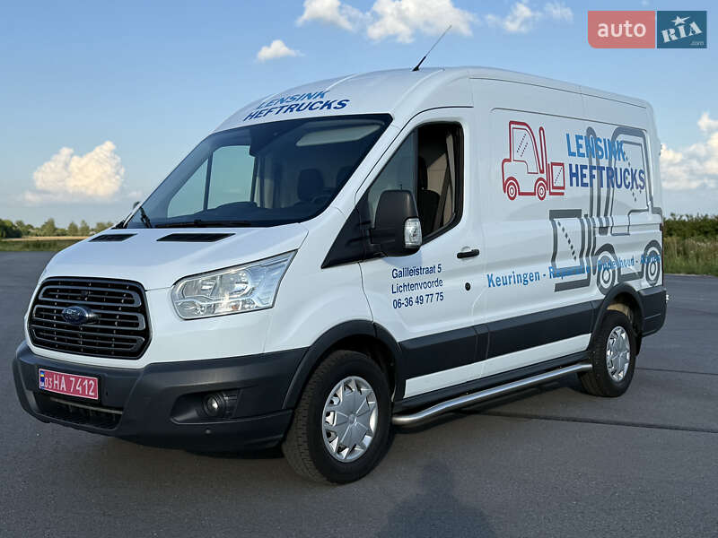 Вантажний фургон Ford Transit 2017 в Радивиліві