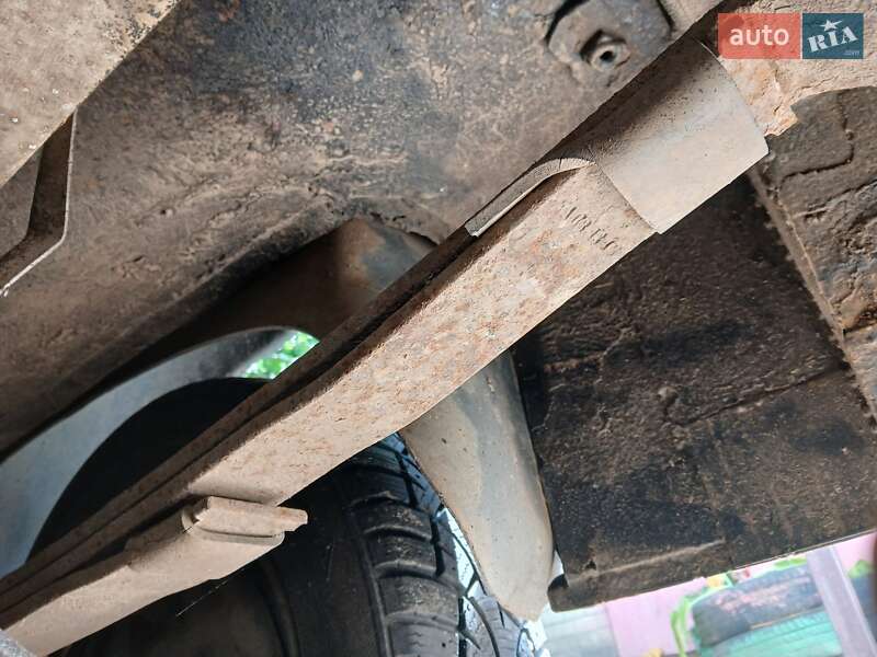 Микроавтобус Ford Transit 2000 в Гадяче