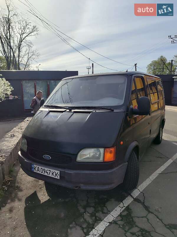 Вантажний фургон Ford Transit 1995 в 