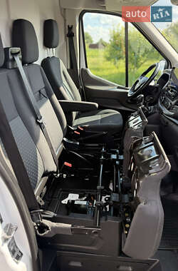 Грузовой фургон Ford Transit 2020 в 