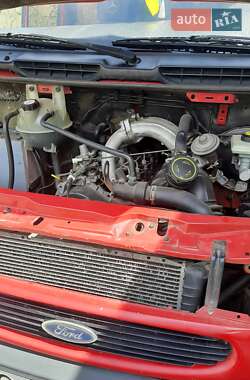 Микроавтобус Ford Transit 2000 в 