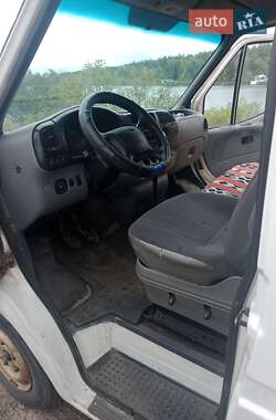 Грузовой фургон Ford Transit 1999 в 