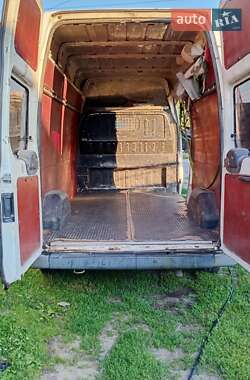 Грузовой фургон Ford Transit 2003 в 