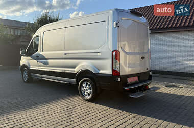 Грузовой фургон Ford Transit 2022 в 