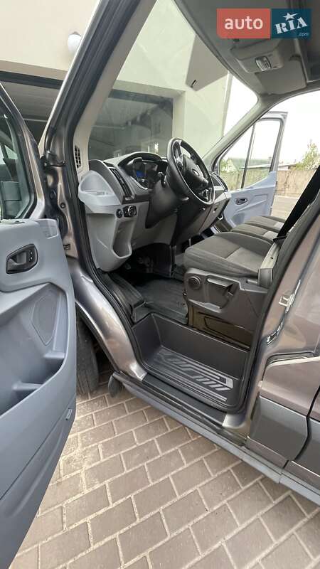 Грузовой фургон Ford Transit 2015 в Маневичах