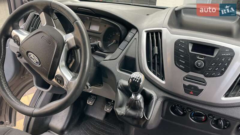 Грузовой фургон Ford Transit 2015 в Маневичах