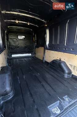 Грузовой фургон Ford Transit 2015 в 
