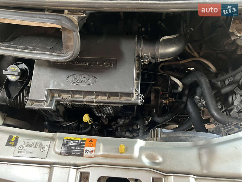 Вантажний фургон Ford Transit 2008 в Старокостянтинові