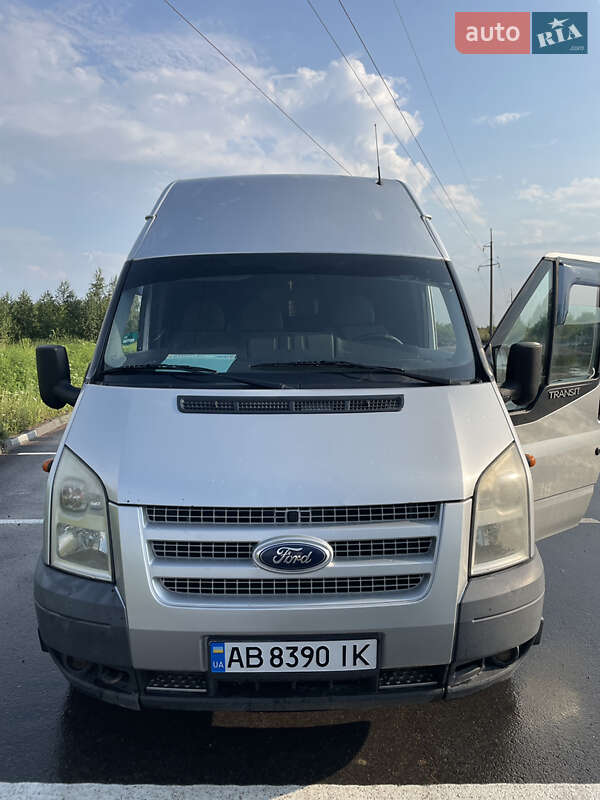 Ford Transit 2011