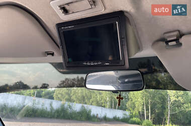 Грузовой фургон Ford Transit 2011 в 