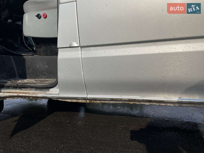 Грузовой фургон Ford Transit 2011 в Коростене