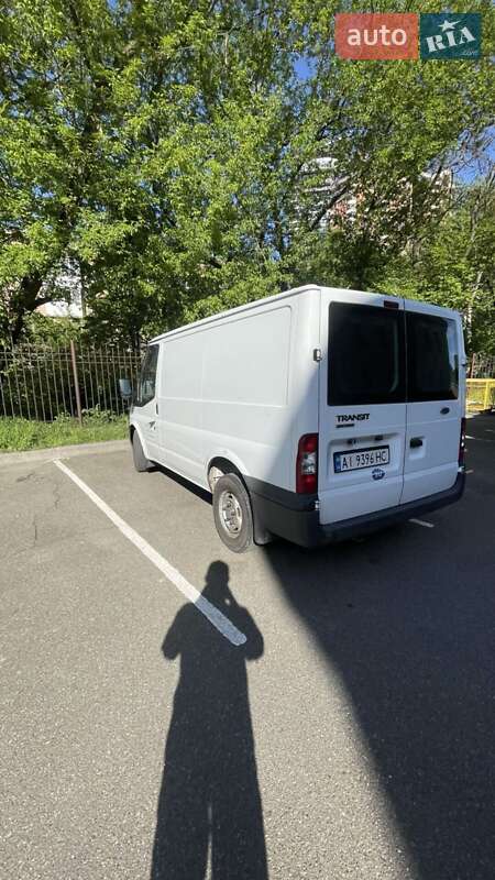 Грузовой фургон Ford Transit 2012 в Киеве