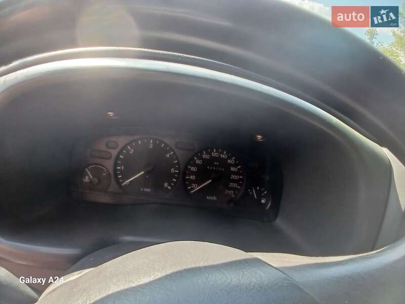 Грузовой фургон Ford Transit 2003 в Макарове