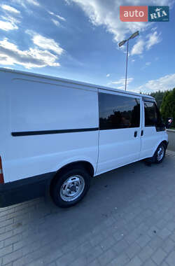 Грузовой фургон Ford Transit 2002 в 