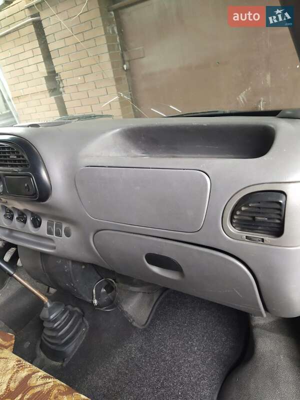 Вантажний фургон Ford Transit 1999 в Кам'янському