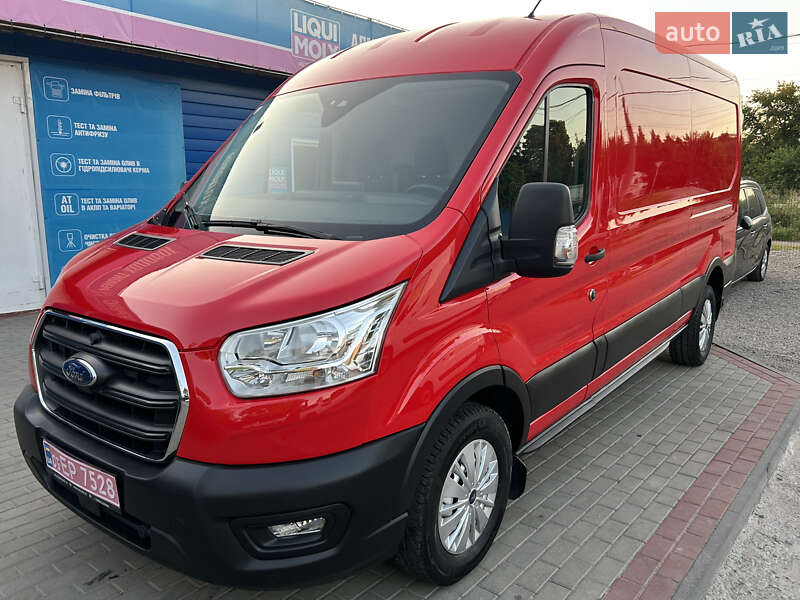 Грузовой фургон Ford Transit 2020 в 