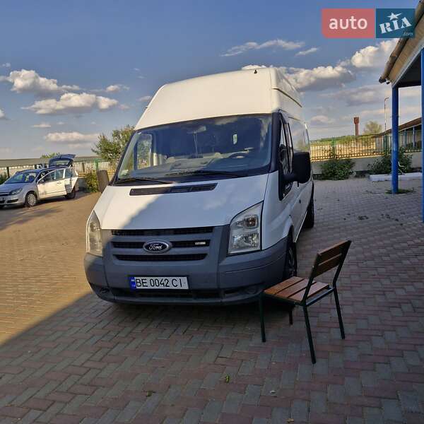Вантажний фургон Ford Transit 2007 в Миколаєві