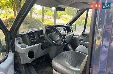 Грузовой фургон Ford Transit 2010 в 