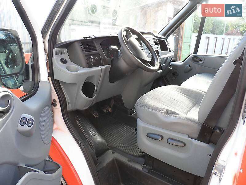 Микроавтобус Ford Transit 2007 в Новгород-Северском