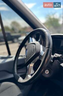 Вантажний фургон Ford Transit 2016 в 